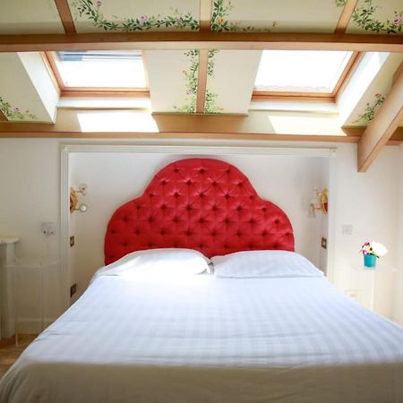 L'Echelle Rouge Aparthotel Кан Екстериор снимка