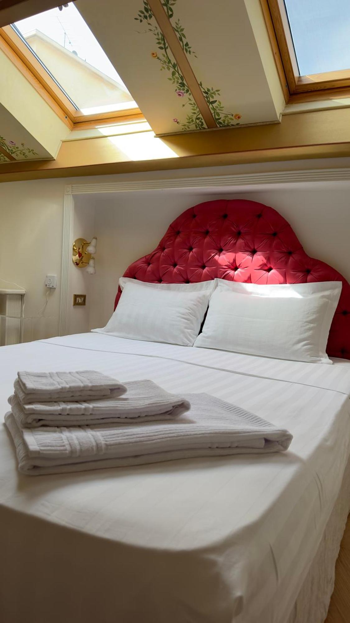 L'Echelle Rouge Aparthotel Кан Екстериор снимка